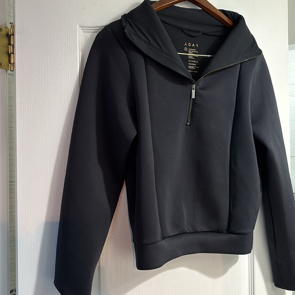 Aday Home Stretch pullover in NAVY - Picture 5 of 6